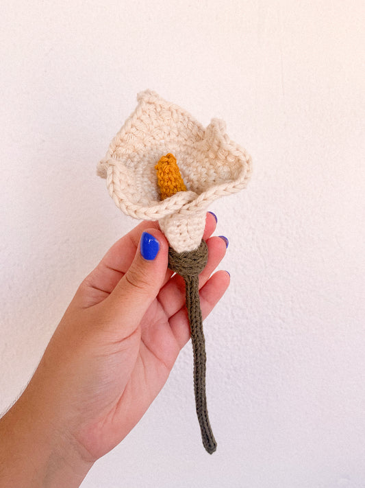 Lírio em crochet