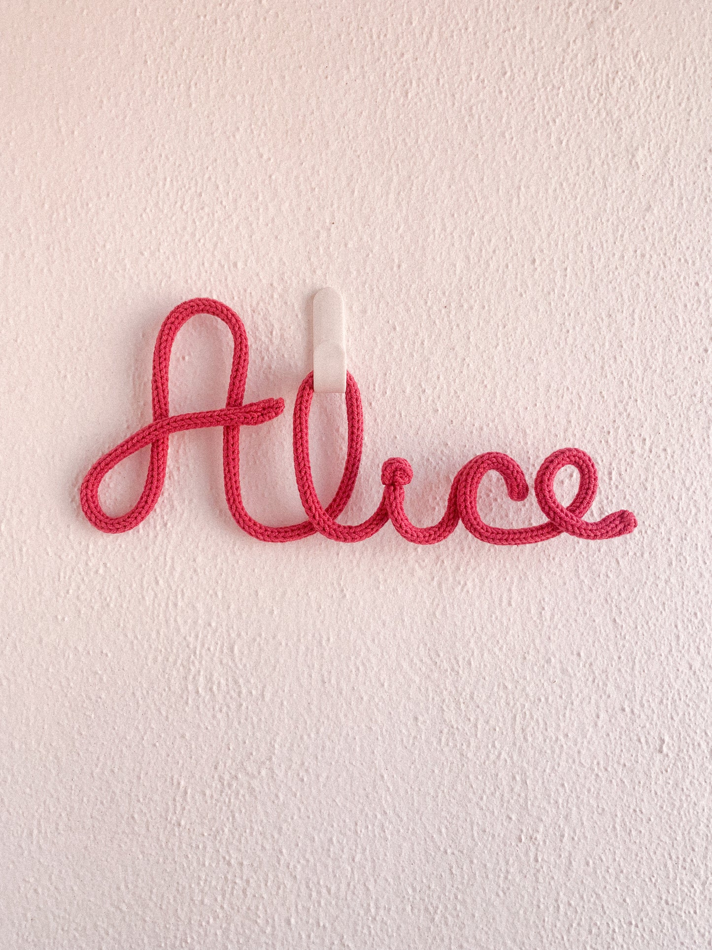 Nome "Alice" em tricotin