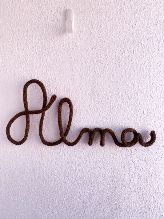 Palavra "Alma" em tricotin